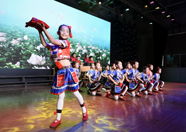 潘家小学新优质验收_125.jpg 潘家小学新优质验收_125.jpg