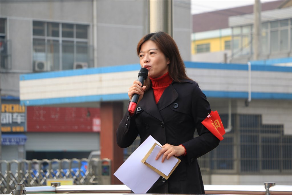 分管校长国旗下讲话.jpg