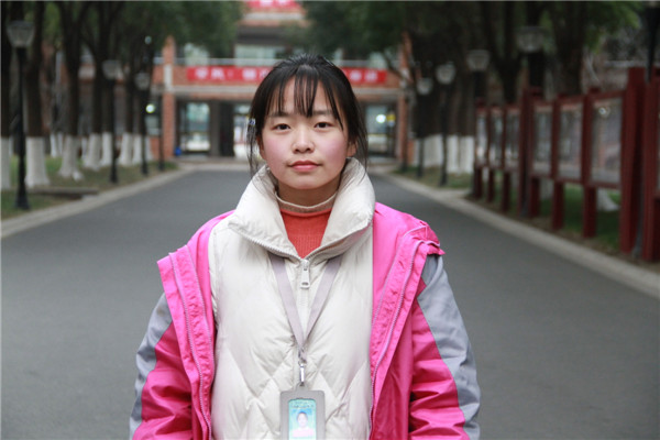 二6朱妍钰.JPG