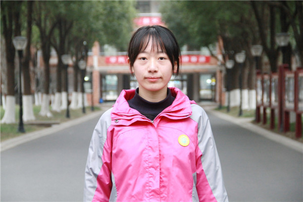三13郑洁.JPG