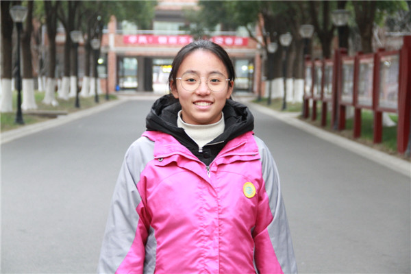 二1龚忆萌.JPG