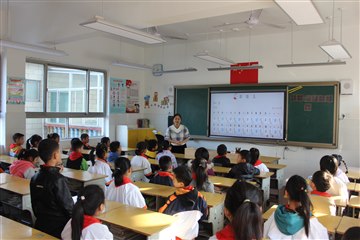 经开区教师发展中心调研林南小…