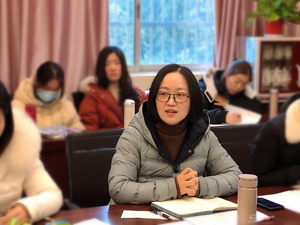 张校长.jpg 张校长.jpg