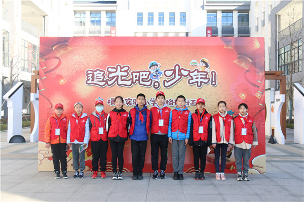 小记者合影.jpg