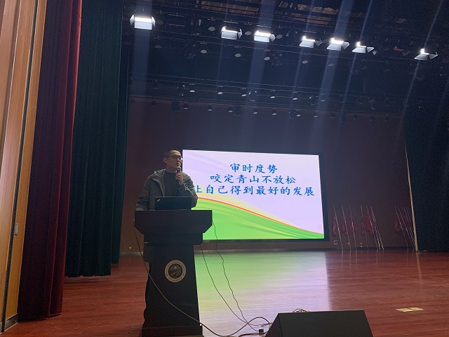李校.jpg
