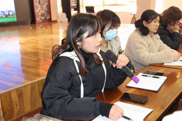 洛小召开全校语文教学质量分析交流会 (16).JPG