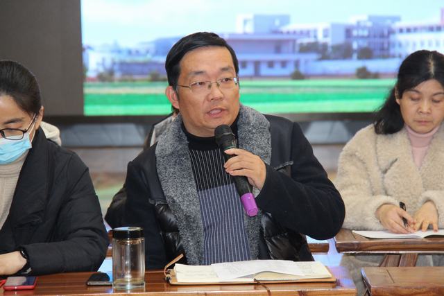 洛小召开全校语文教学质量分析交流会 (20).JPG