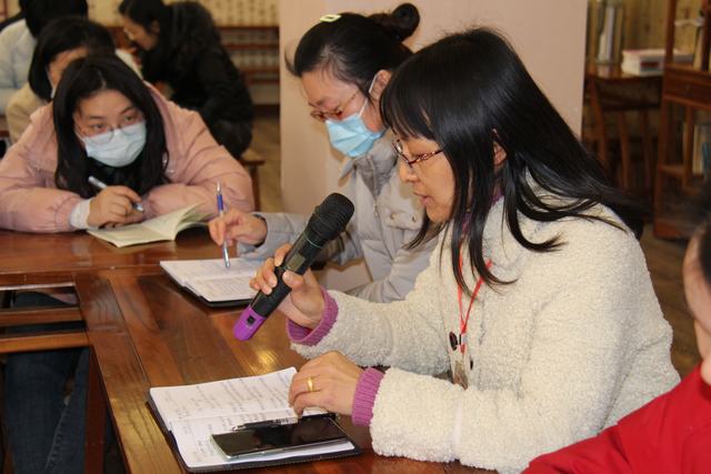洛小召开全校语文教学质量分析交流会 (19).JPG
