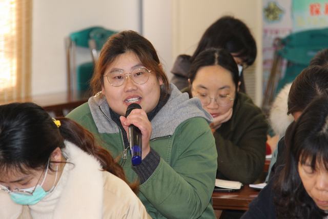 洛小召开全校语文教学质量分析交流会 (18).JPG