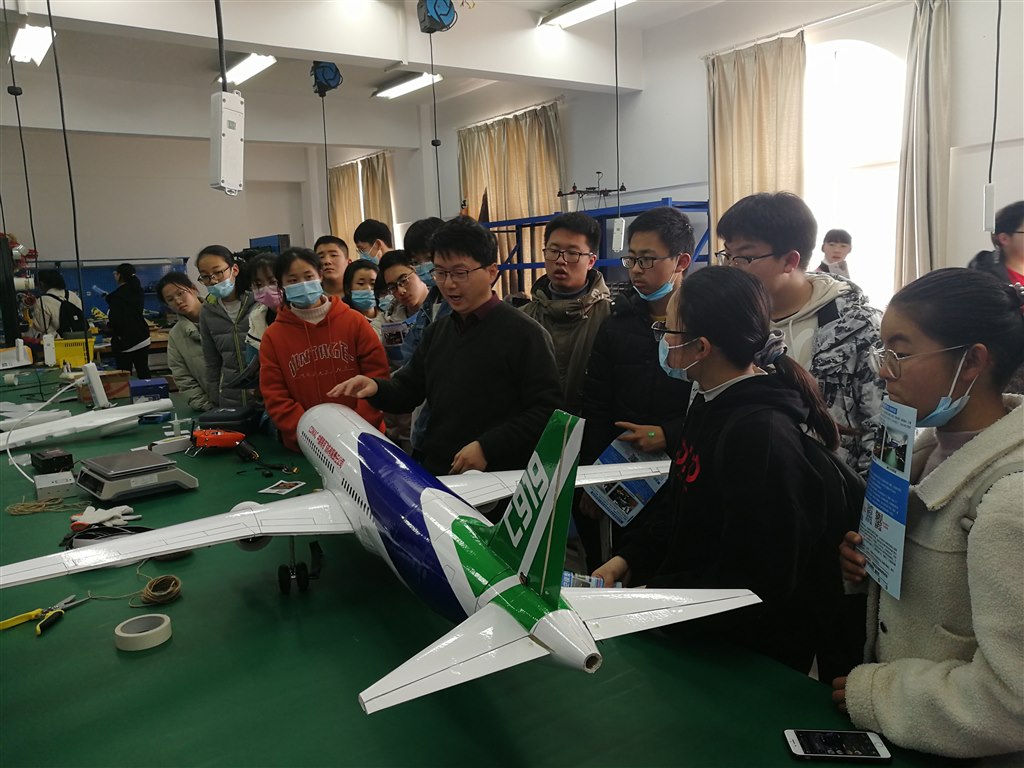 北郊高中创想基地.jpg