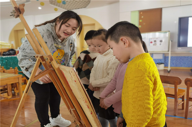 2021.3.24 龙幼成长赋能+之八:新师初露展头角,春风随处起芳华1.jpg 2021.3.24 龙幼成长赋能+之八:新师初露展头角,春风随处起芳华1.jpg