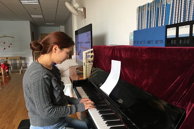 9钢琴1.jpg