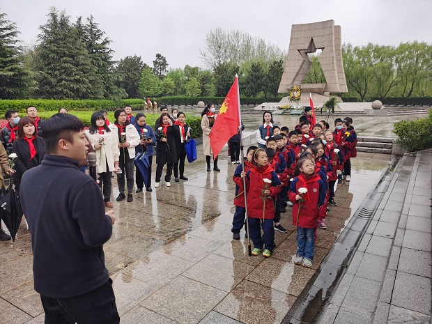 参观4.jpg