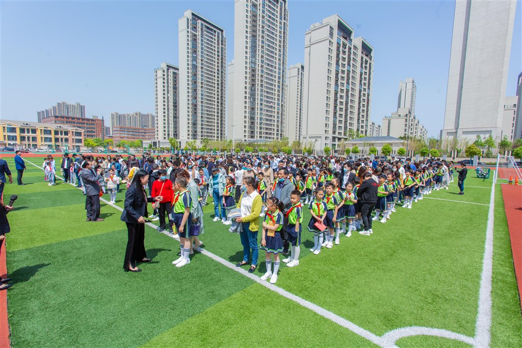 ZHAO0202.JPG