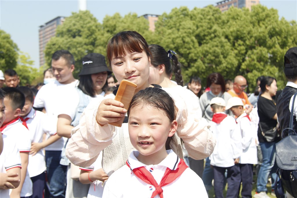 梳头2.jpg
