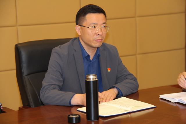 洛阳中心小学开展五月党支部委员会议 (4).JPG