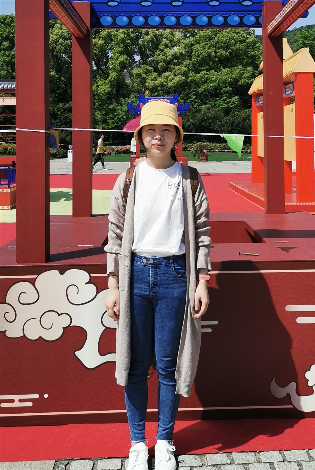 潘玲.jpg