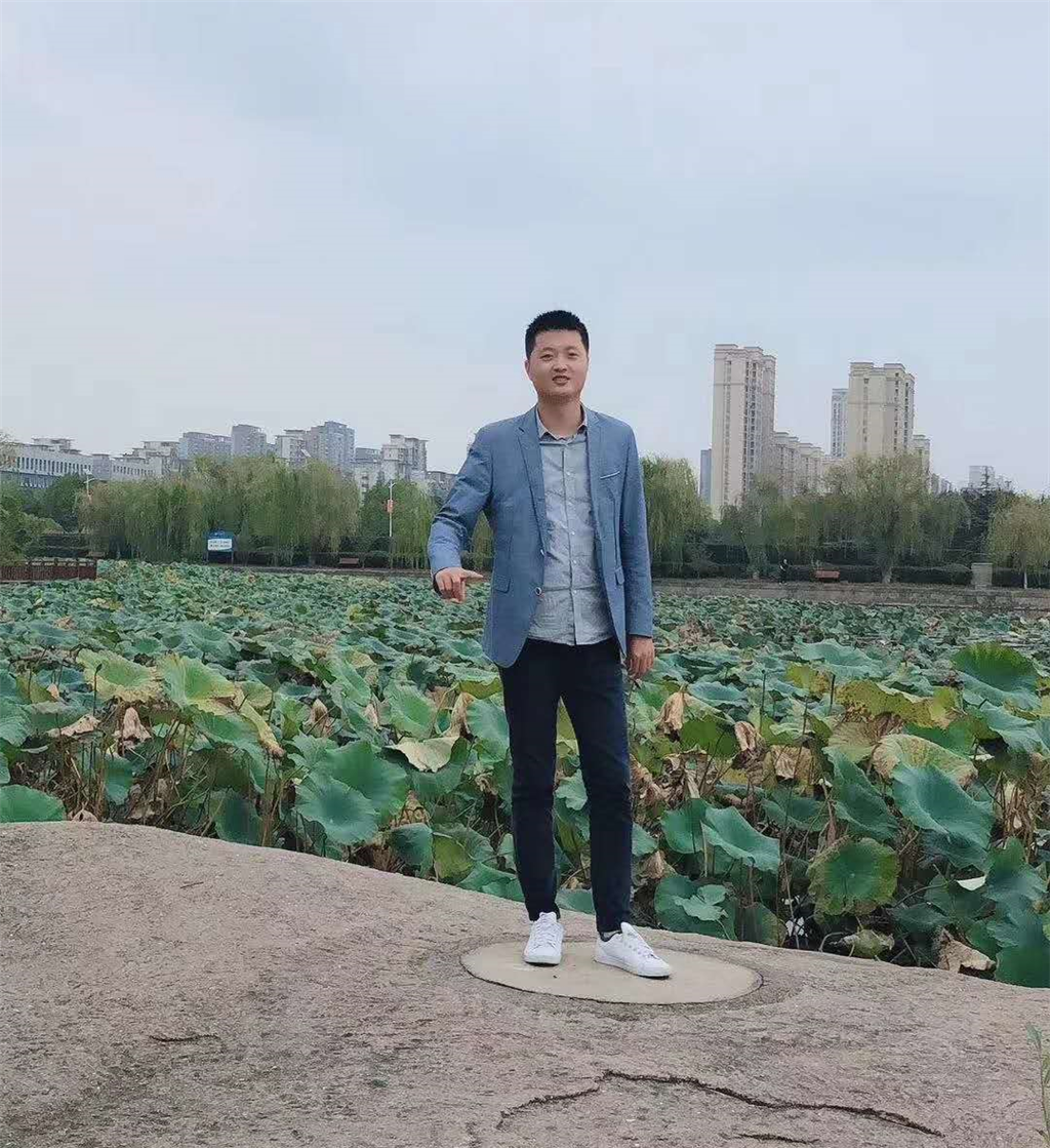 李小龙.png