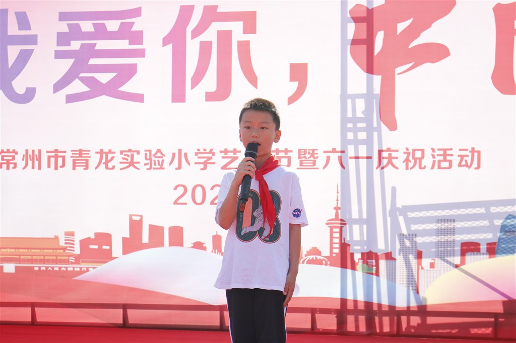 一年级讲故事.JPG