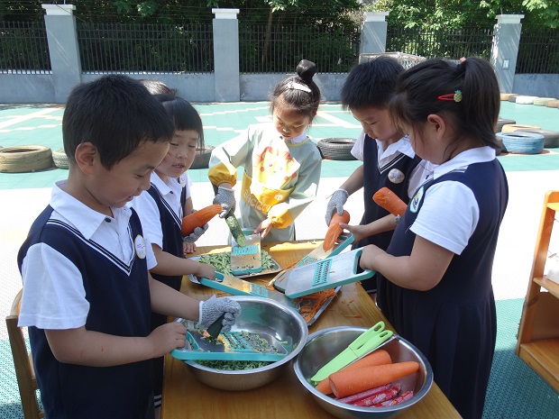 幼儿.JPG 幼儿.JPG