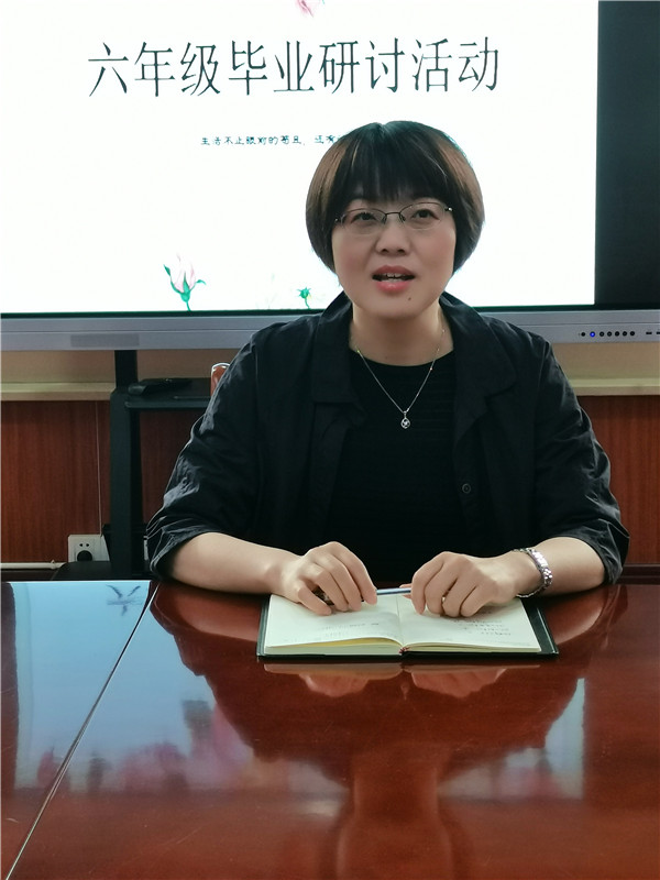 张校长.jpg