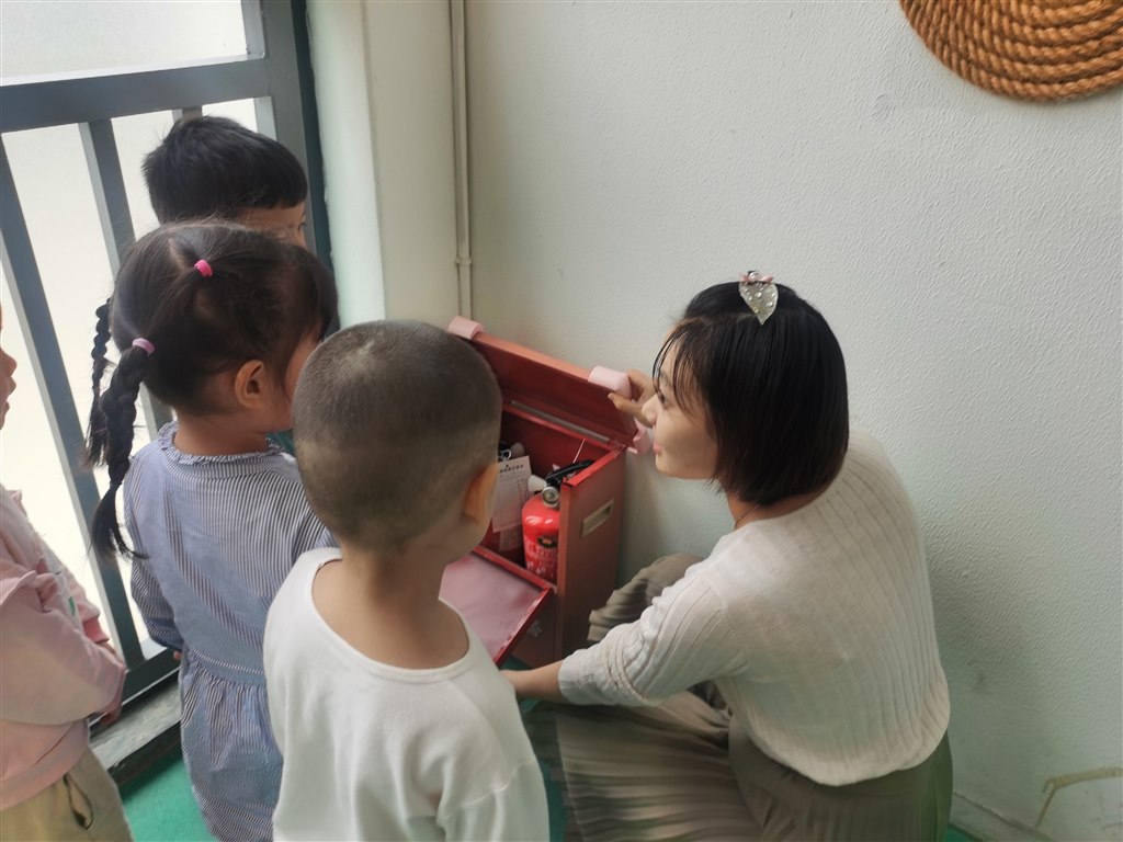 认识灭火器.jpg
