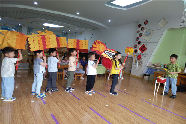 舞龙舟.jpg 舞龙舟.jpg