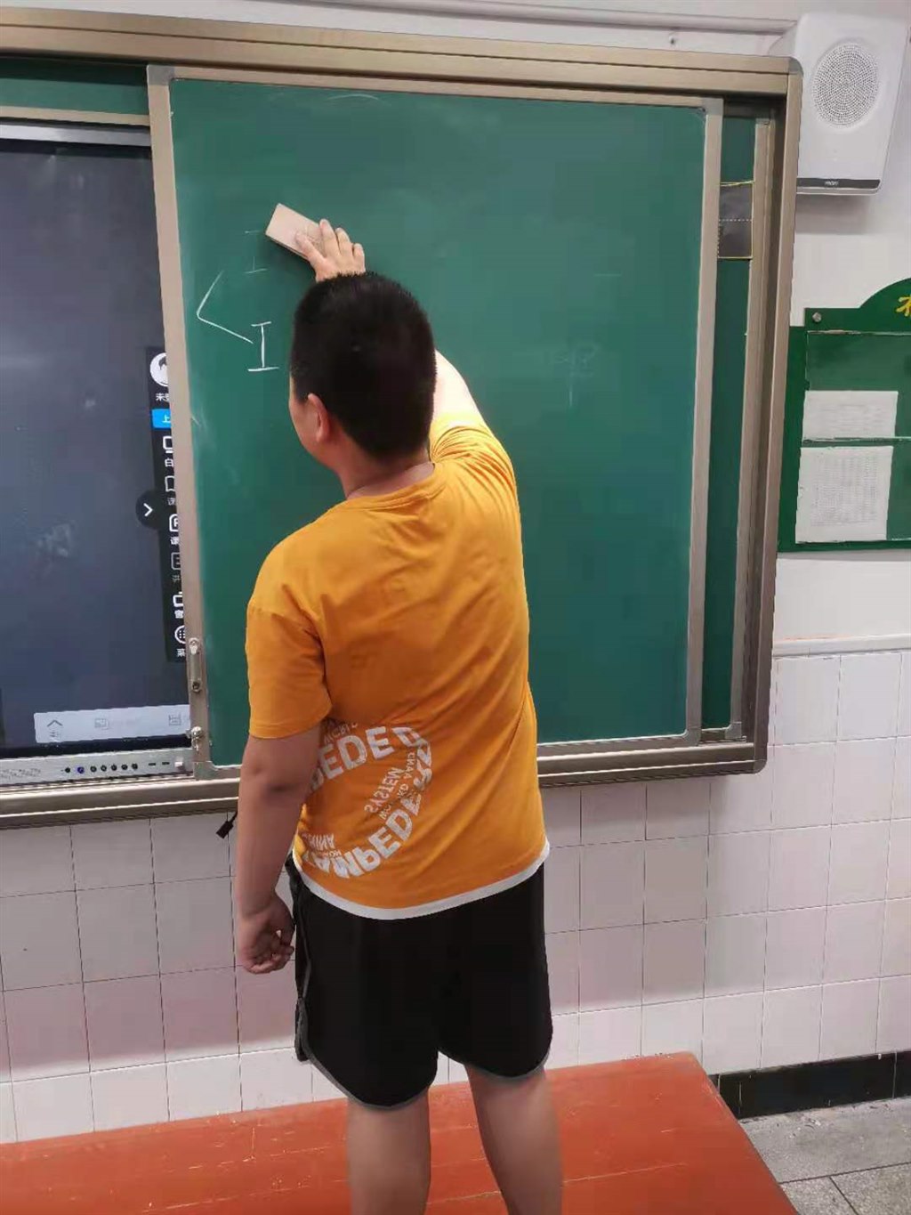 d1c6f26cedbc6a6c8f3edb51a23ec22.jpg