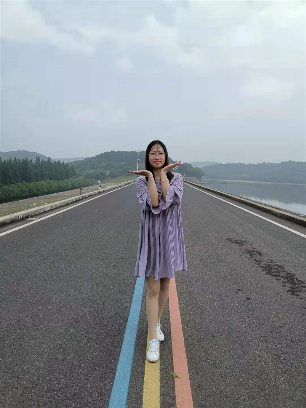张黄莺.jpg