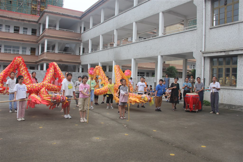 龙灯3.JPG