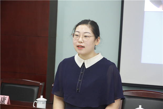 曹瑞玲.jpg
