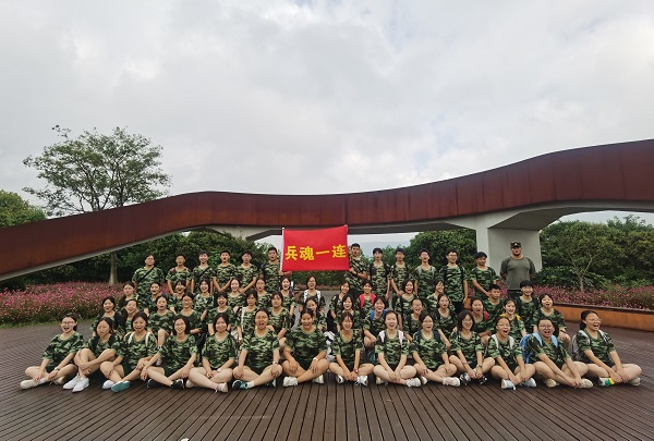 合影1.jpg
