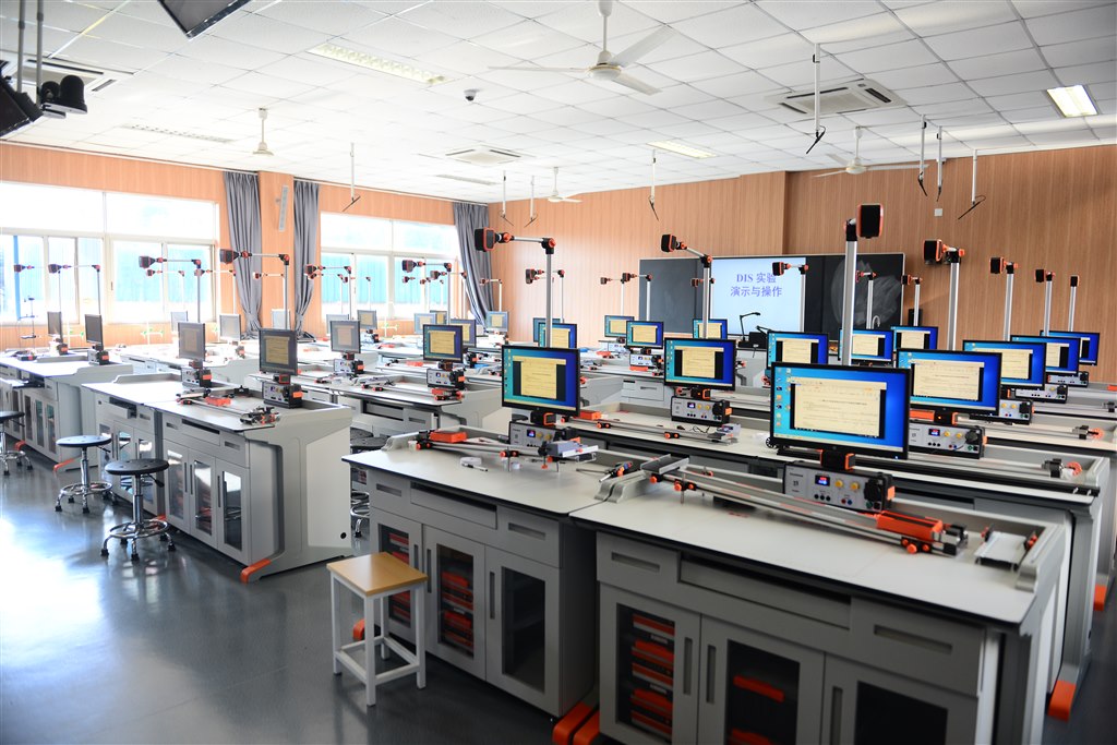 3 未来科学教室.JPG