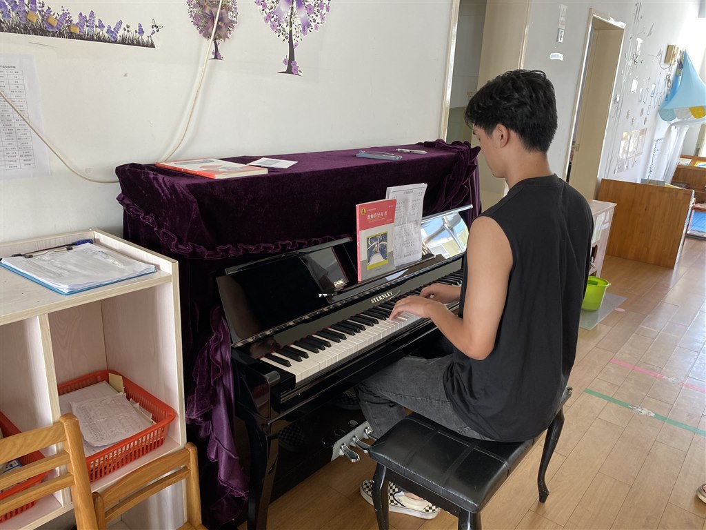 IMG_9835.JPG IMG_9835.JPG