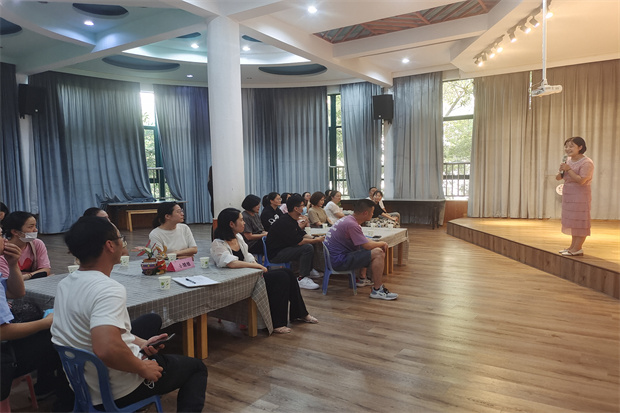 家委会照片IMG_20210928_150335.jpg 家委会照片IMG_20210928_150335.jpg