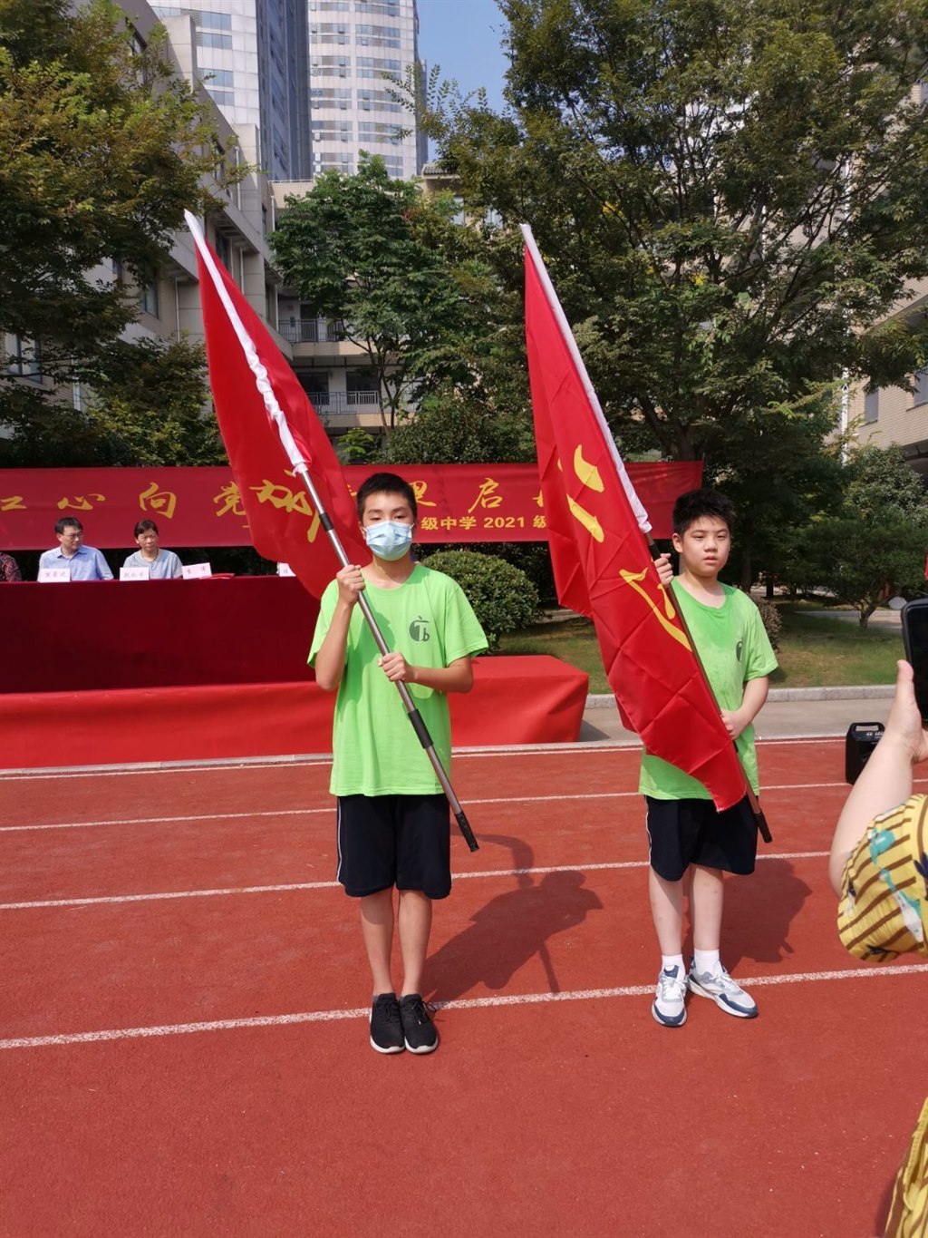 接连旗.jpg