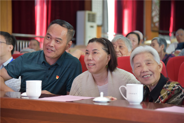 志东张敏.jpg