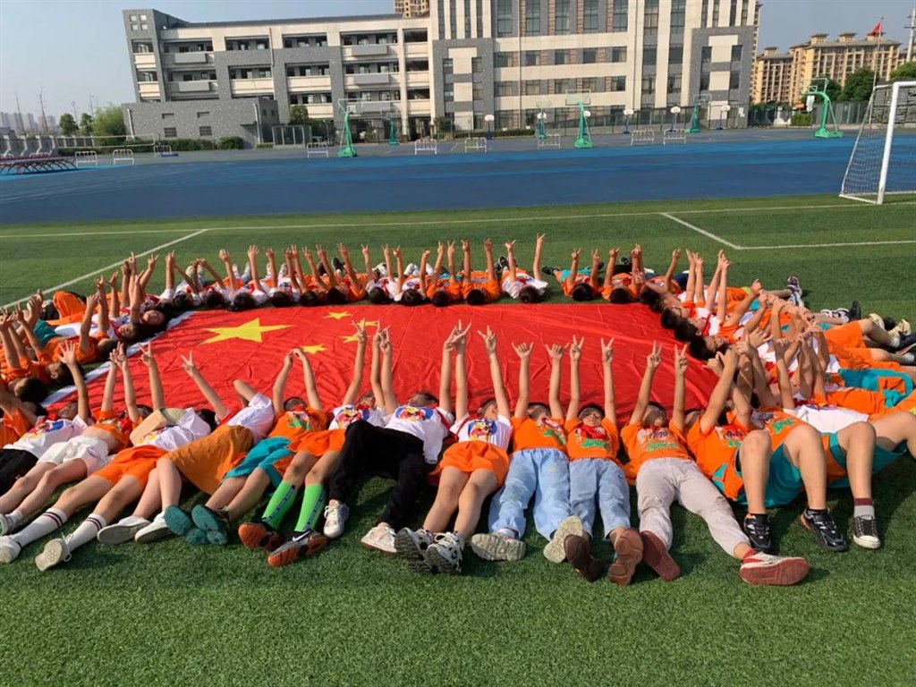 合影3.jpg 合影3.jpg