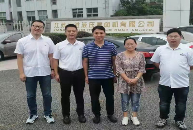6c103d3af816cd8be8e56e446d25e7a_副本.jpg
