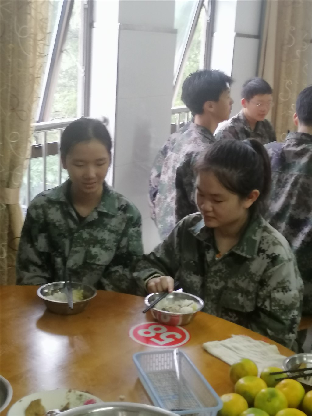 用餐1.jpg