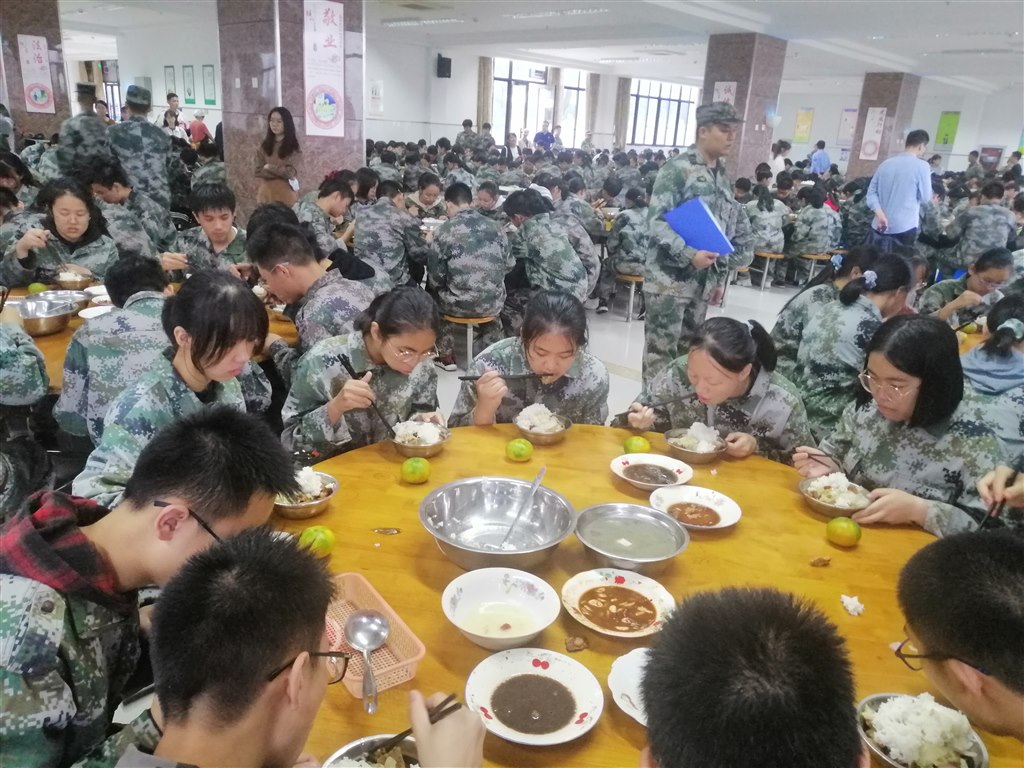 用餐2.jpg