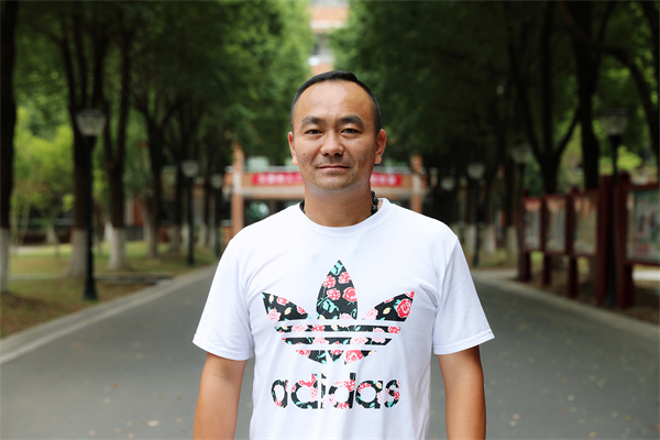 蔡兵.jpg