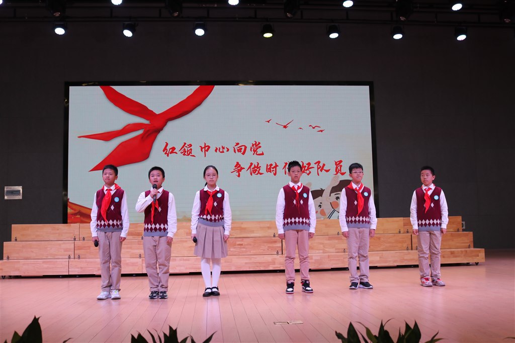 六年级.JPG