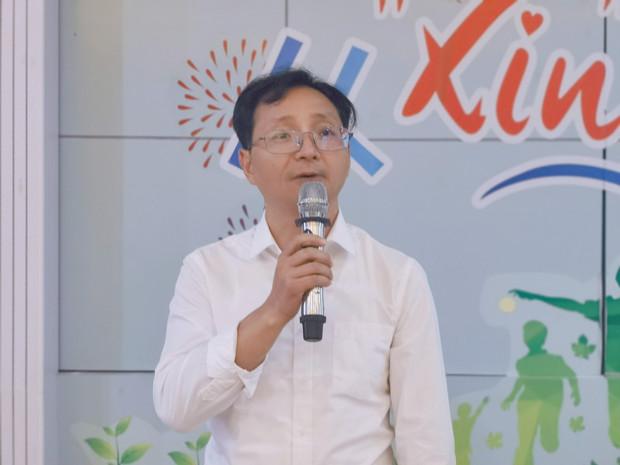 何校.jpg
