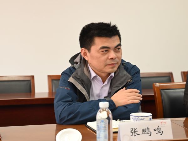 张鹏鸣.jpg
