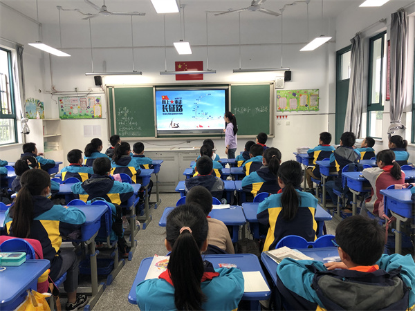 六2班队活动照片.jpg 六2班队活动照片.jpg