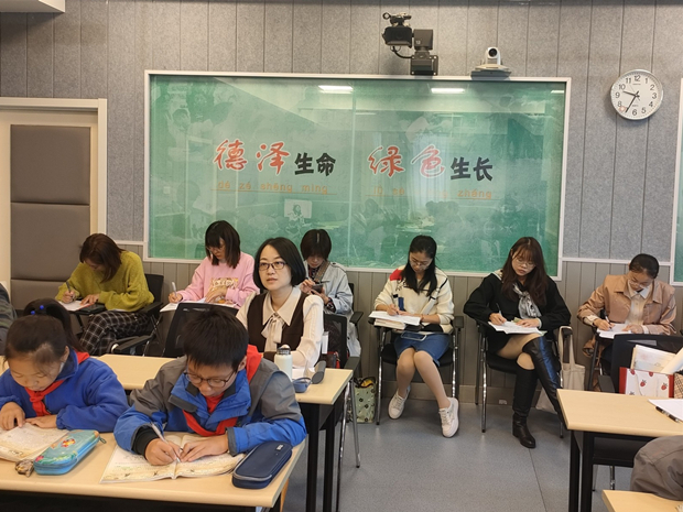听课2_副本.jpg