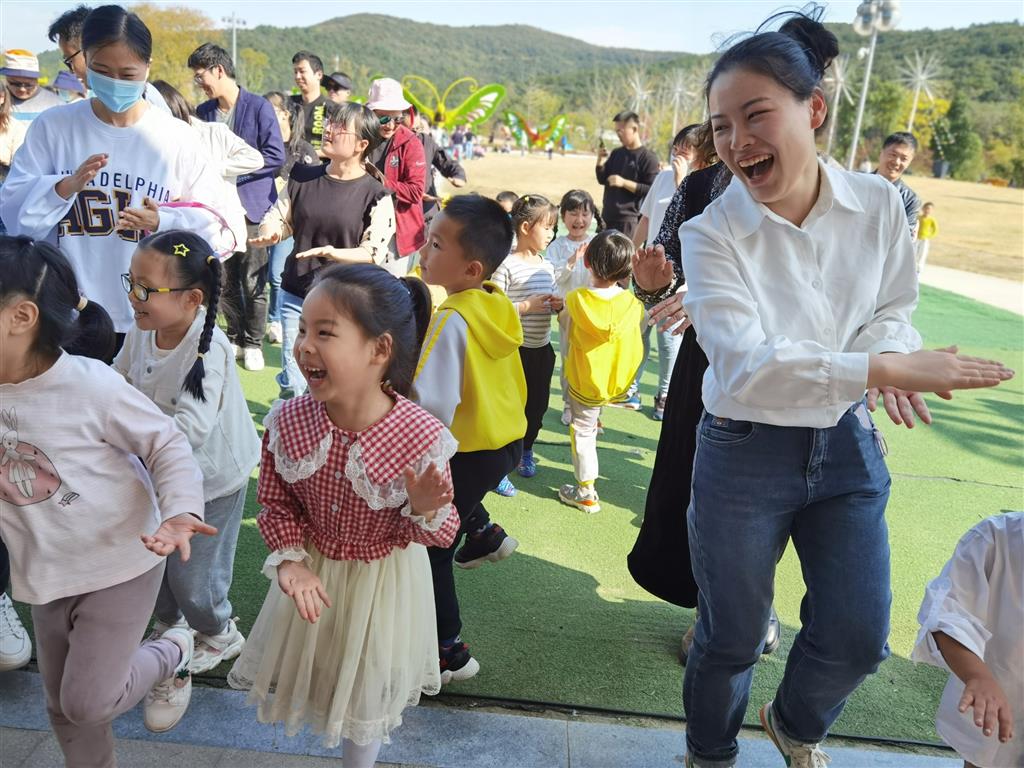 E660533A48F4B7E1C41A262E913F97AB.png E660533A48F4B7E1C41A262E913F97AB.png