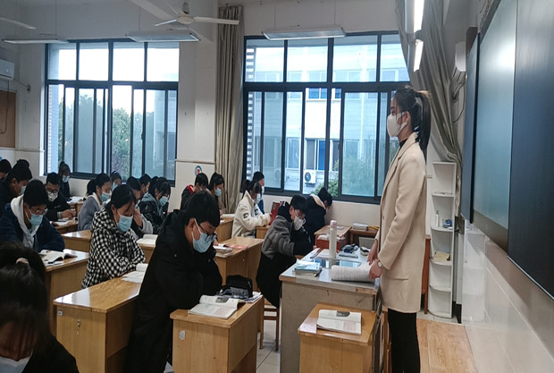(QDRH_J_~N8[(~XST}FQ09I_副本.jpg