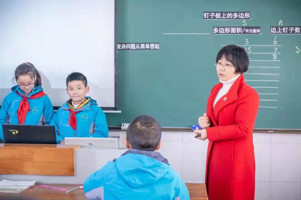 a24be709dce3acc4158f83e5e17b63a.jpg